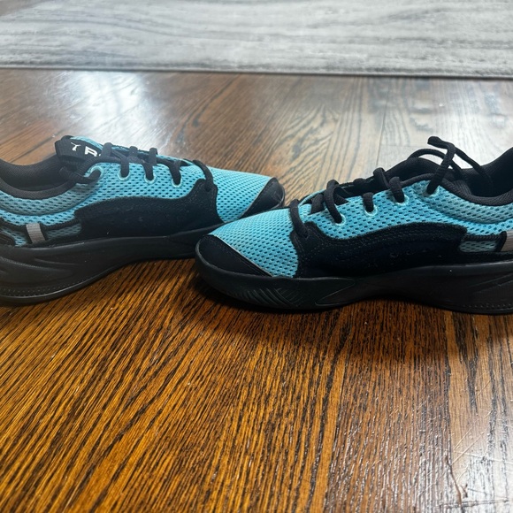 Kids Puma Dreamer Sneakers - Size 2.5Y - Picture 8 of 9